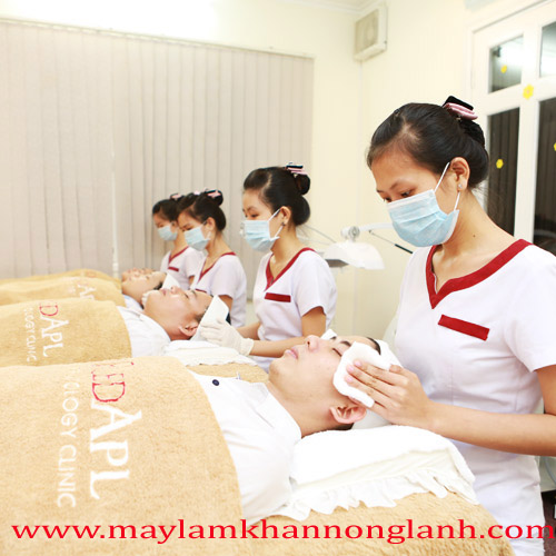 máy làm khăn nóng lạnh cung cấp cho SPA làm đẹp, tiệt trùng bằng tia cực tím